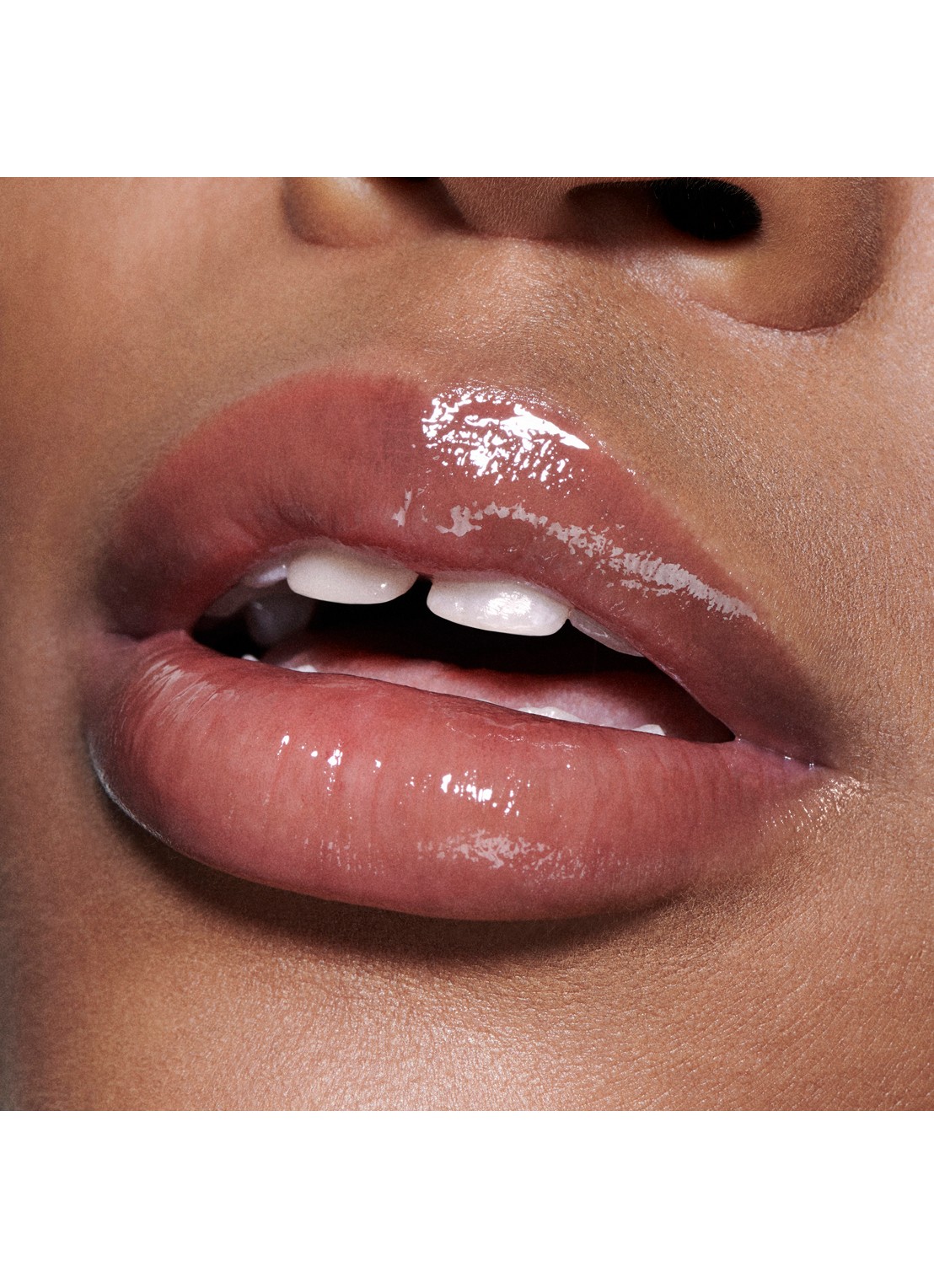 M·A·C Lipglass Air Mini Gloss - detail 4 casual