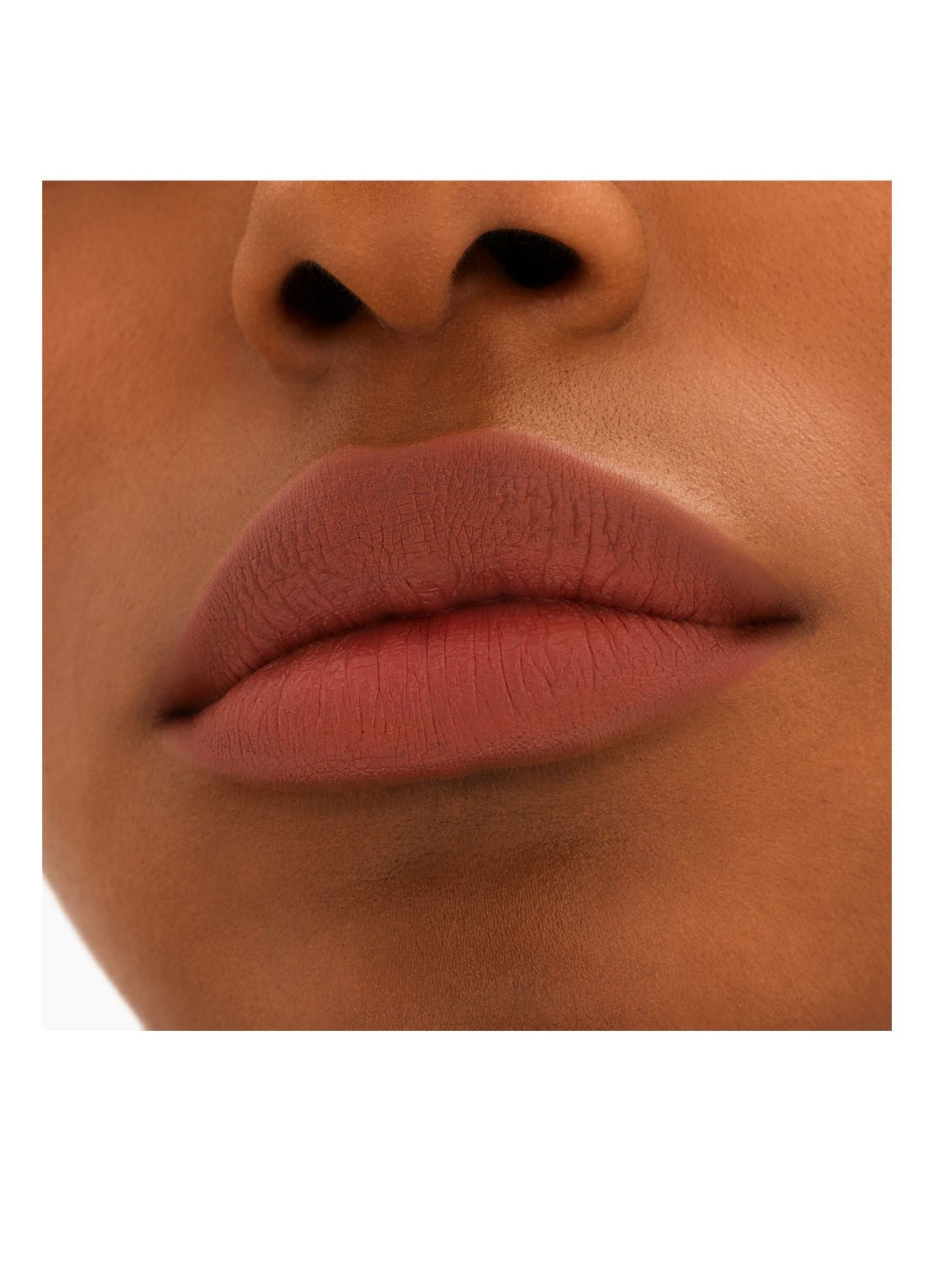 M·A·C Locked Kiss - lipstick  - detail 4 meticulous