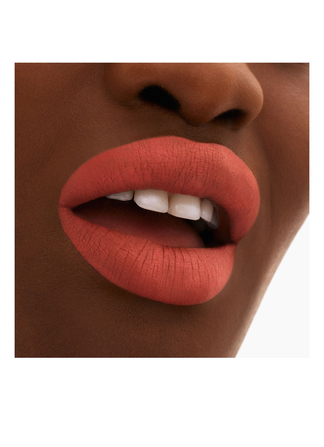 M·A·C Locked Kiss - lipstick  - detail 6 mull it over & over