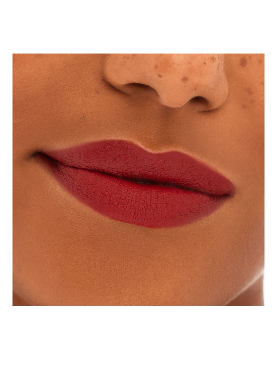 M·A·C Locked Kiss - lipstick  - detail 5 extra chili