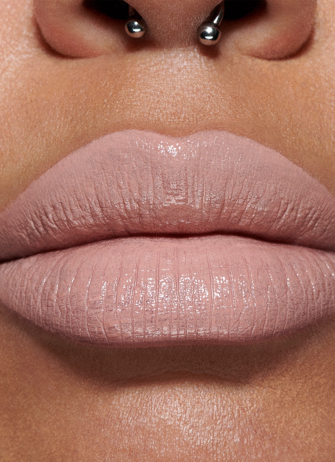 M.A.C Macximal Sleek Satin Lipstick - detail 3 fleshpot