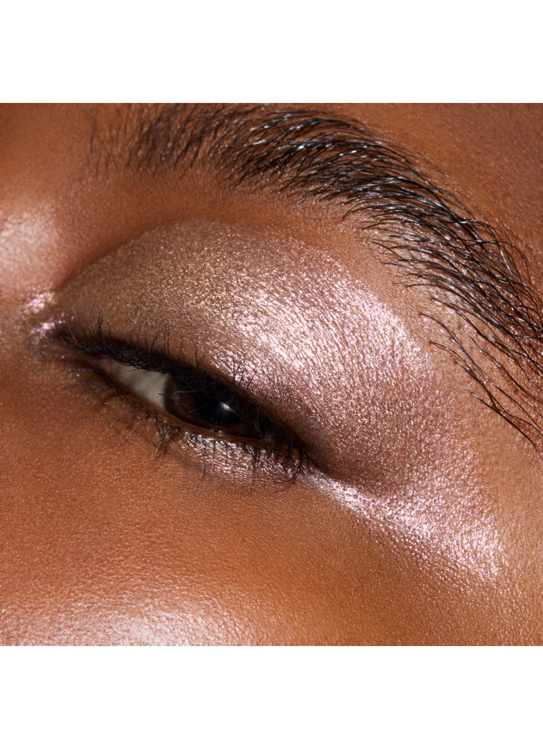 M·A·C Metallic Single Eye Shadow Compact - losse oogschaduw - detail 4 yes to sequins