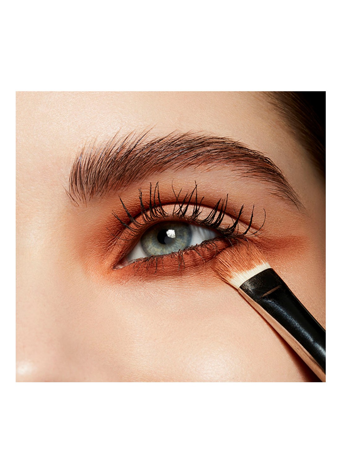 M·A·C Powder Kiss Eyeshadow - oogschaduw - voorkant 6 what clout!