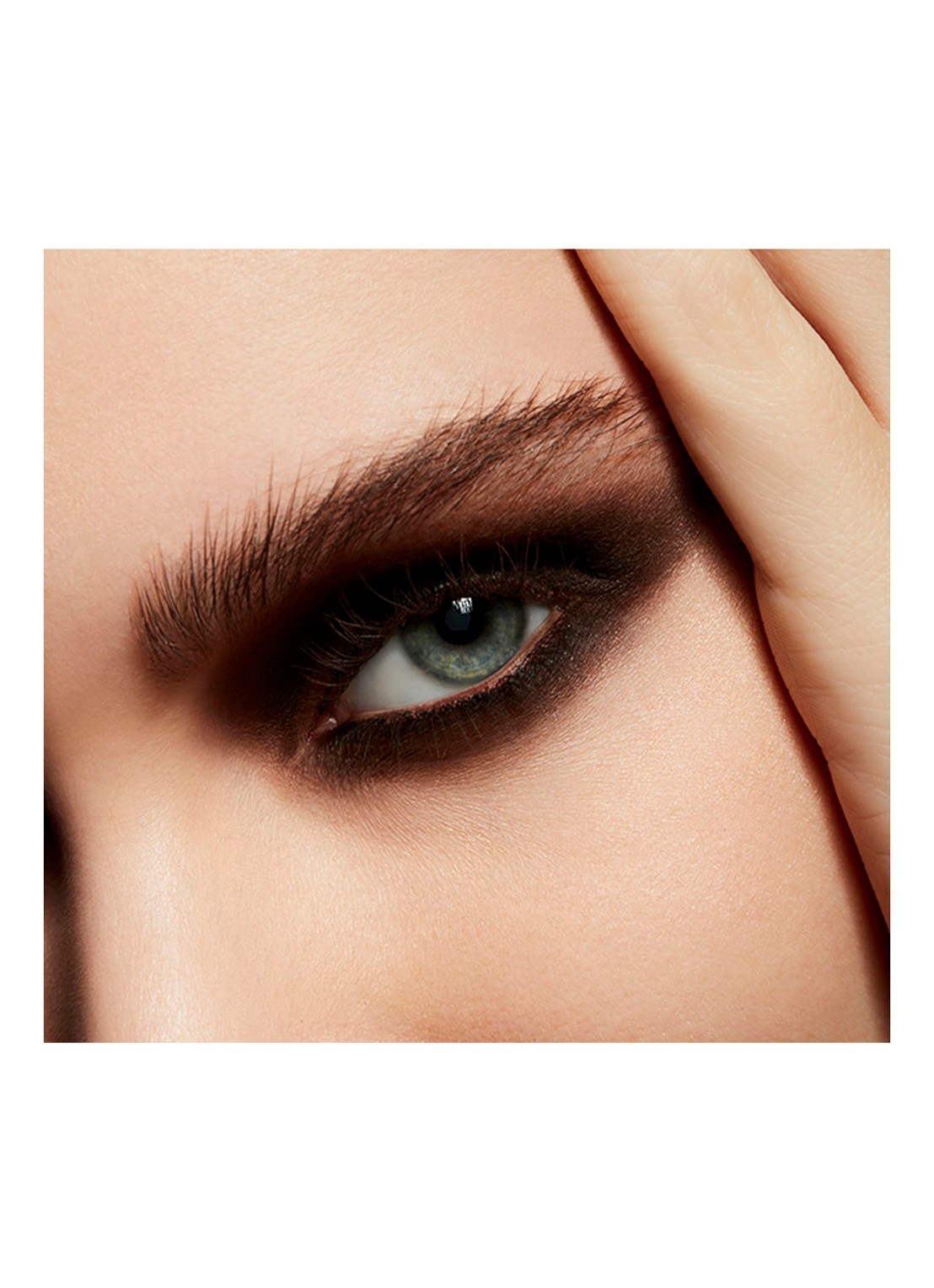 M·A·C Powder Kiss Eyeshadow - oogschaduw - voorkant 6 give a glam