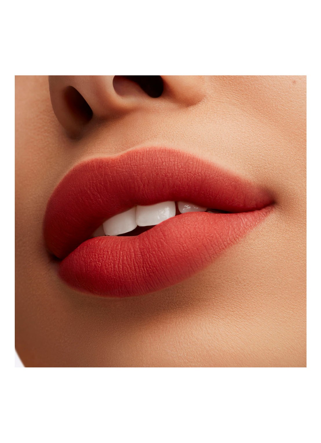 M·A·C Powder Kiss Liquid Lipcolour - liquid lipstick - detail 5 steenrood