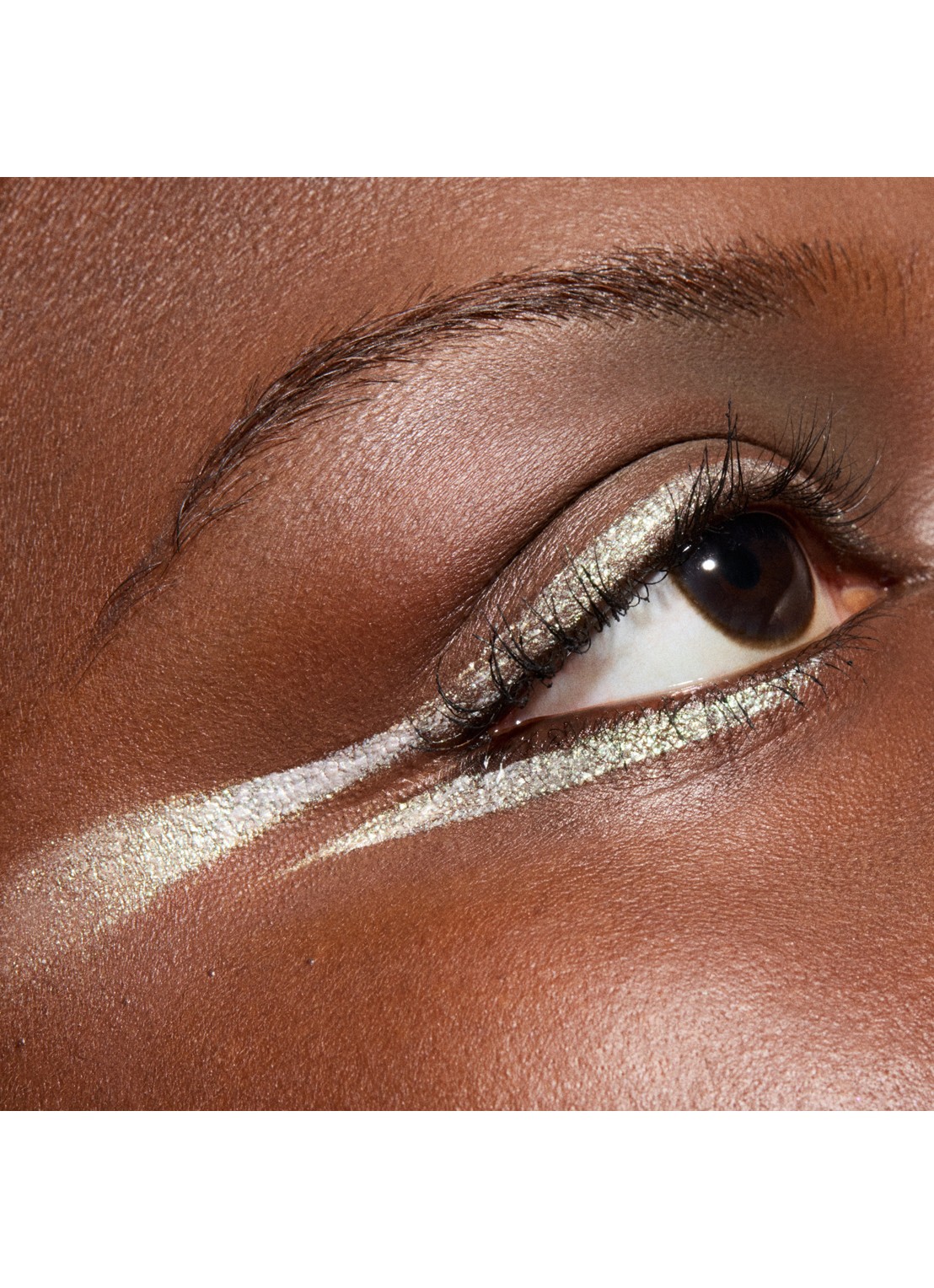 M·A·C Prismatica Liquid Eye Liner - vloeibare eyeliner - detail 2 m.a.cnolia