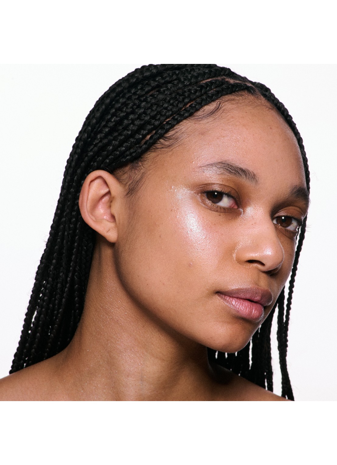 M·A·C Skinfinish Lightstruck Liquid Highlighter - detail 6 glacial