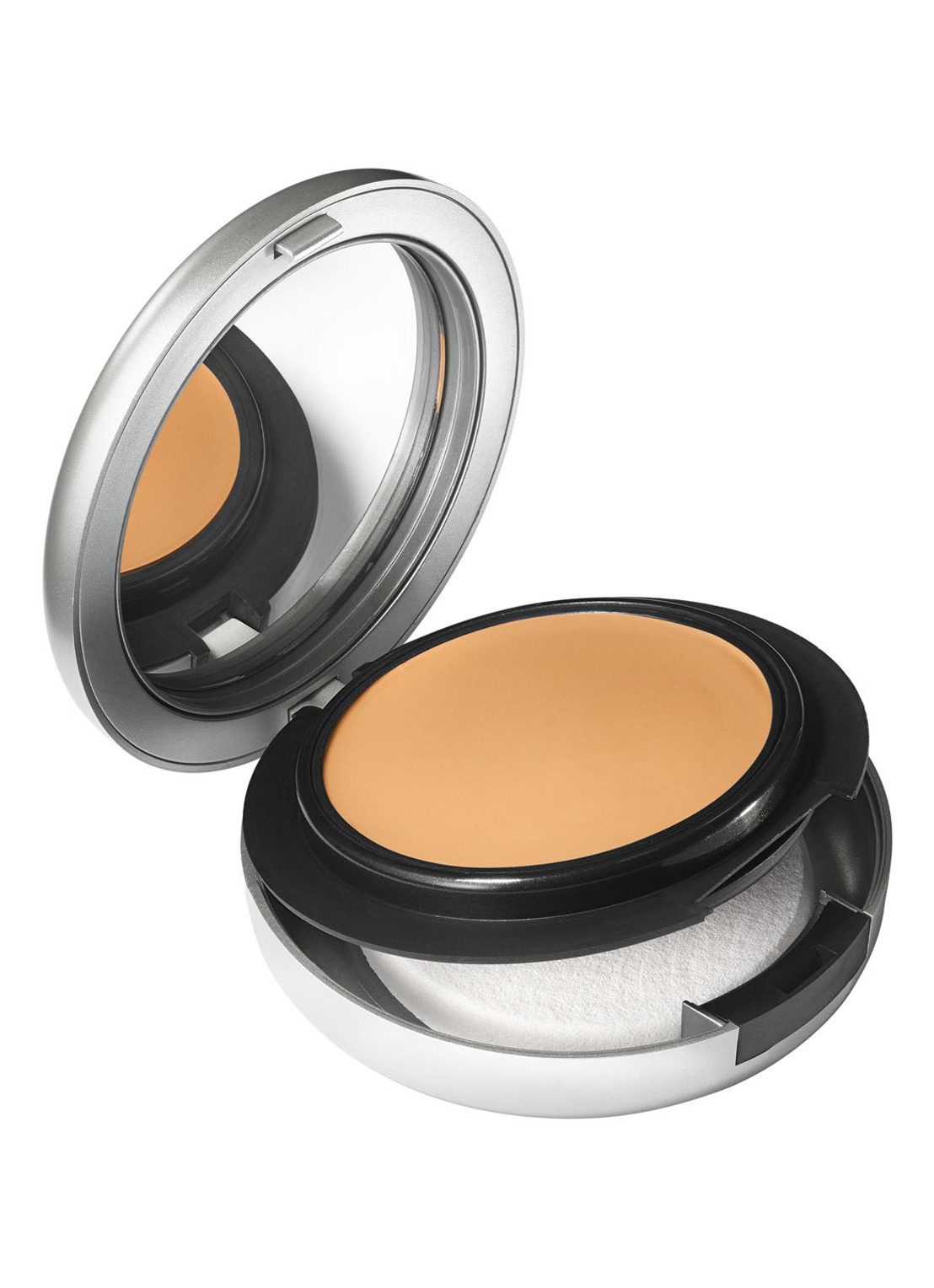 M·A·C Studio Fix Tech Cream-to-Powder Foundation - voorkant 2 nc17