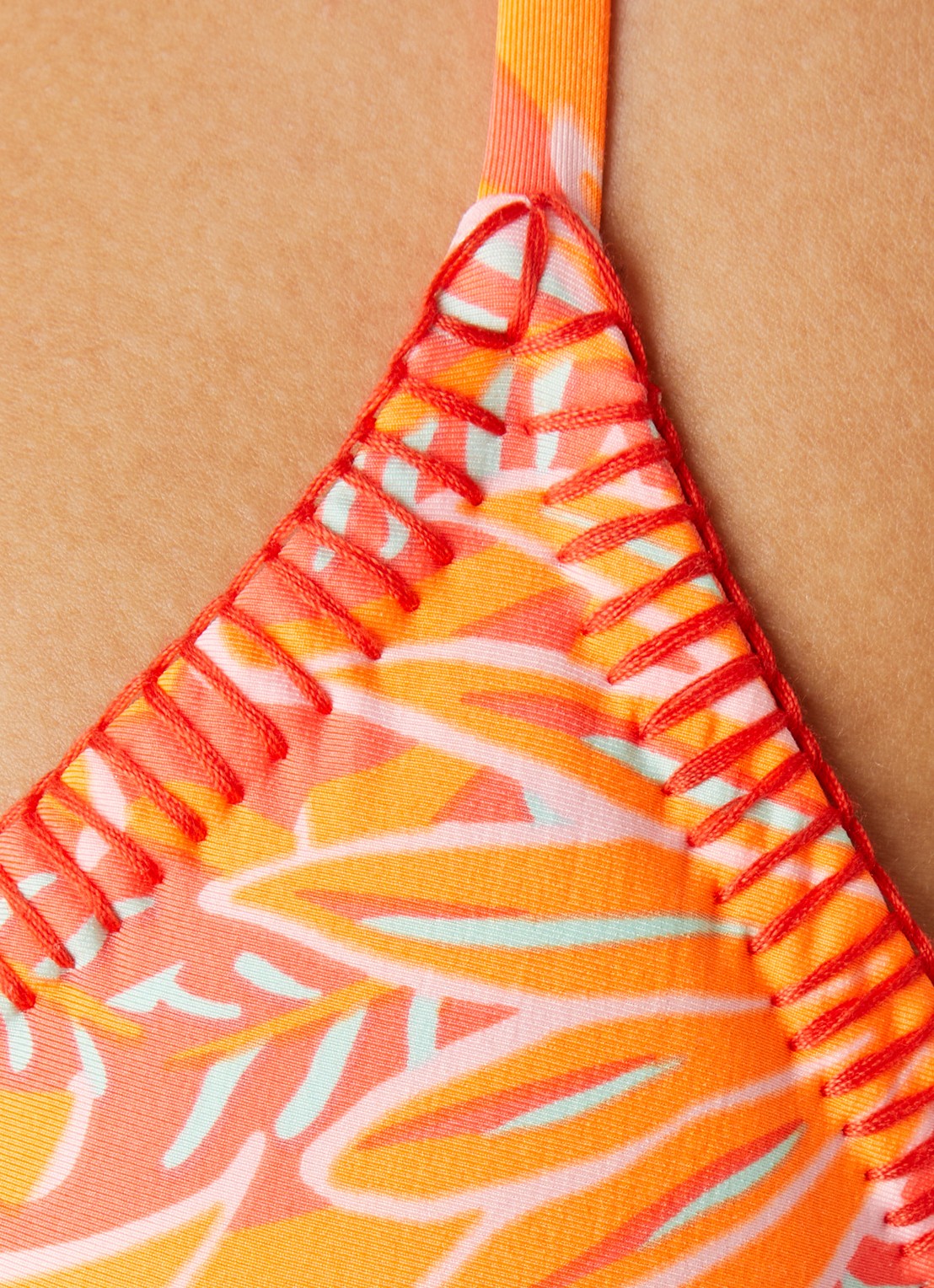 MAAJI Balmy reversible triangel bikinitop met uitneembare vulling - detail 5 roze