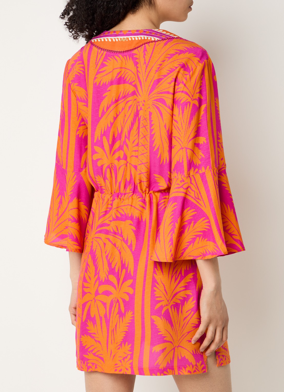 MAAJI Flamingo Palm strandjurk met print - achterkant 2 fuchsia