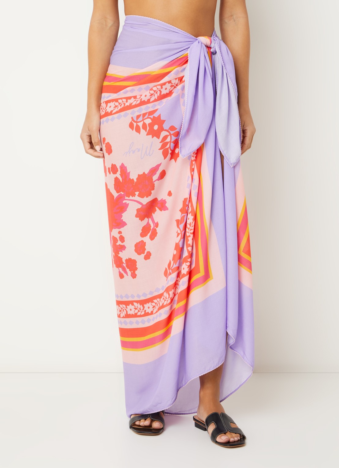 MAAJI Lavender Dream Island pareo met print 165 cm x 125 cm - detail lichtpaars