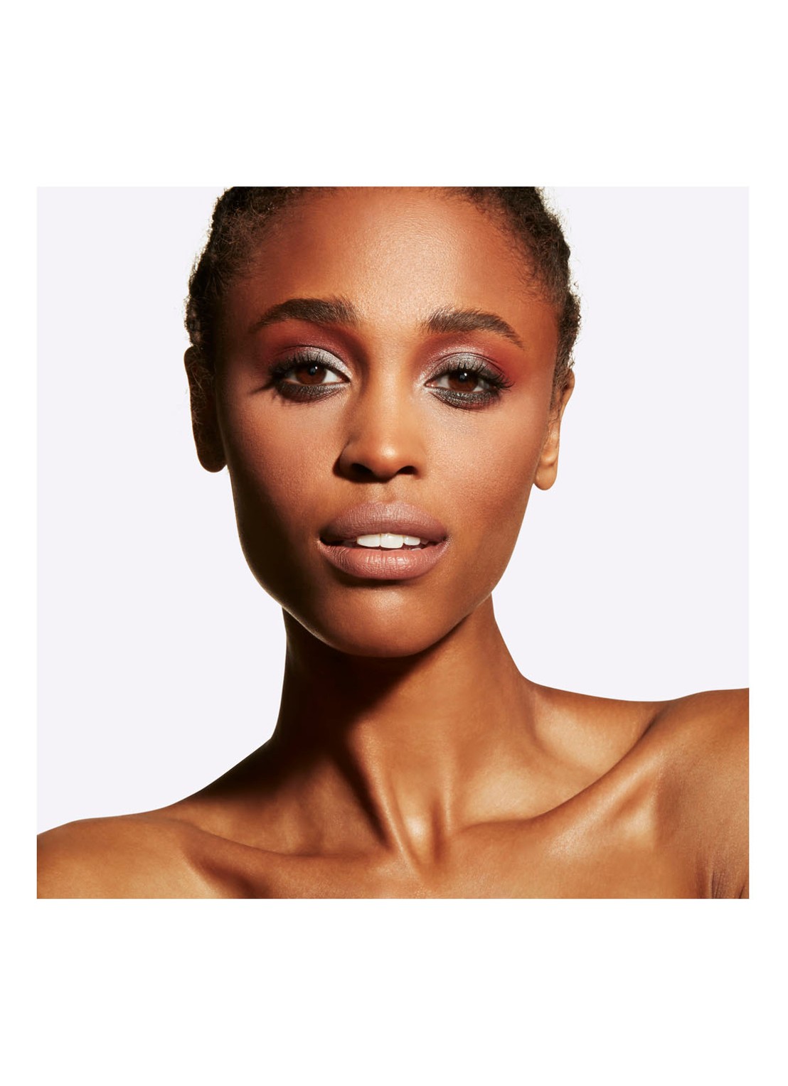 M·A·C Bronzing Powder - bronzer - detail 2 matte bronze