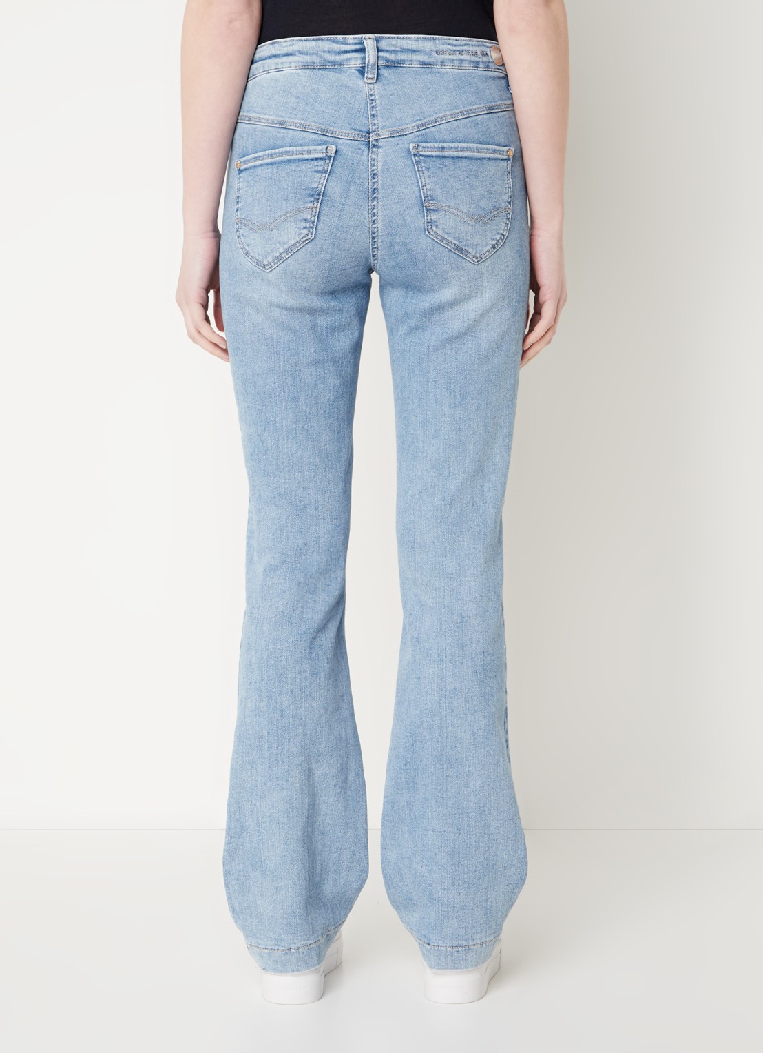 MAC Dream mid waist bootcut jeans met donkere wassing - achterkant 6 lichtblauw