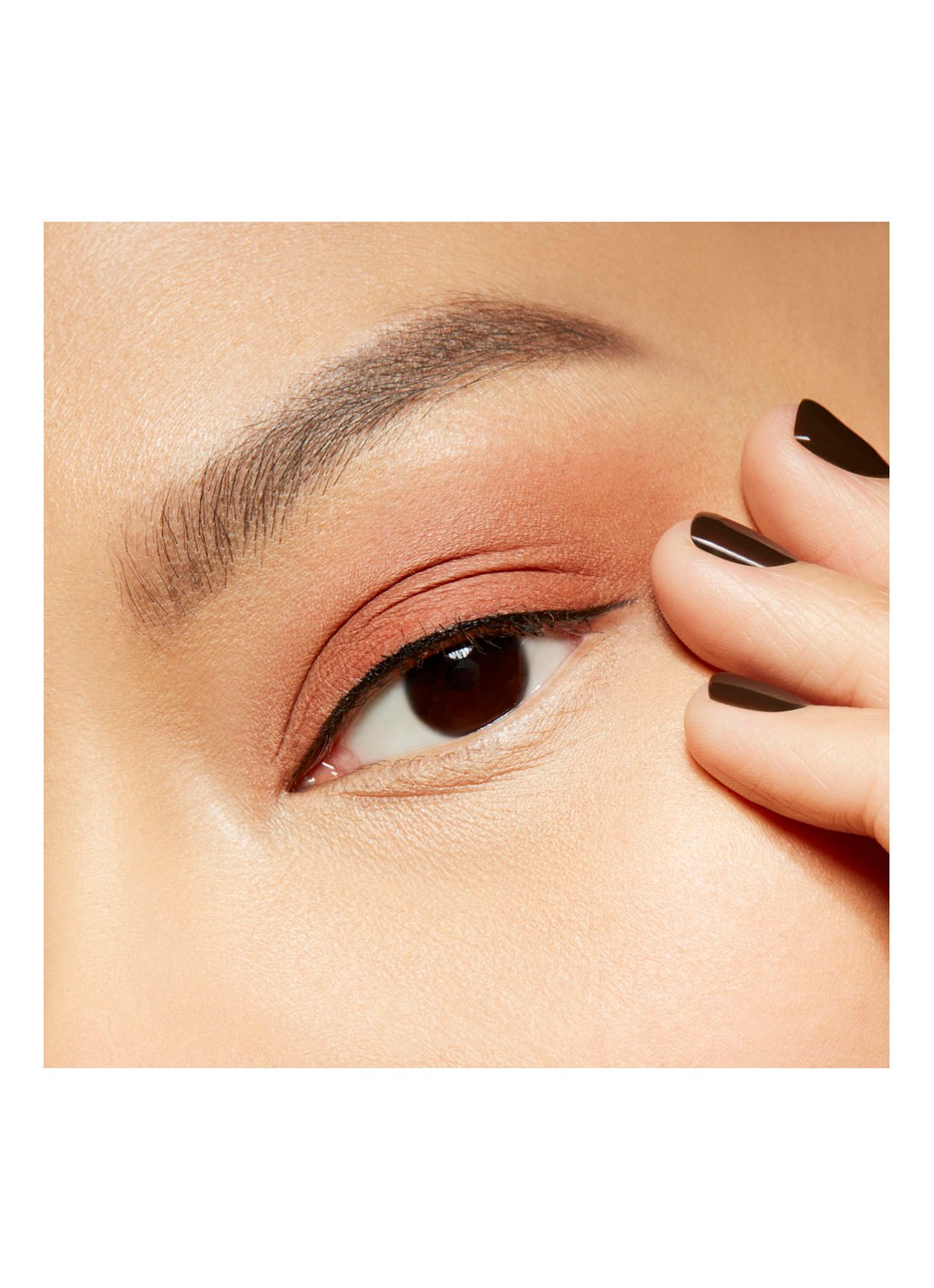 M·A·C Eye Shadow Matte Brown - detail 2 brown script