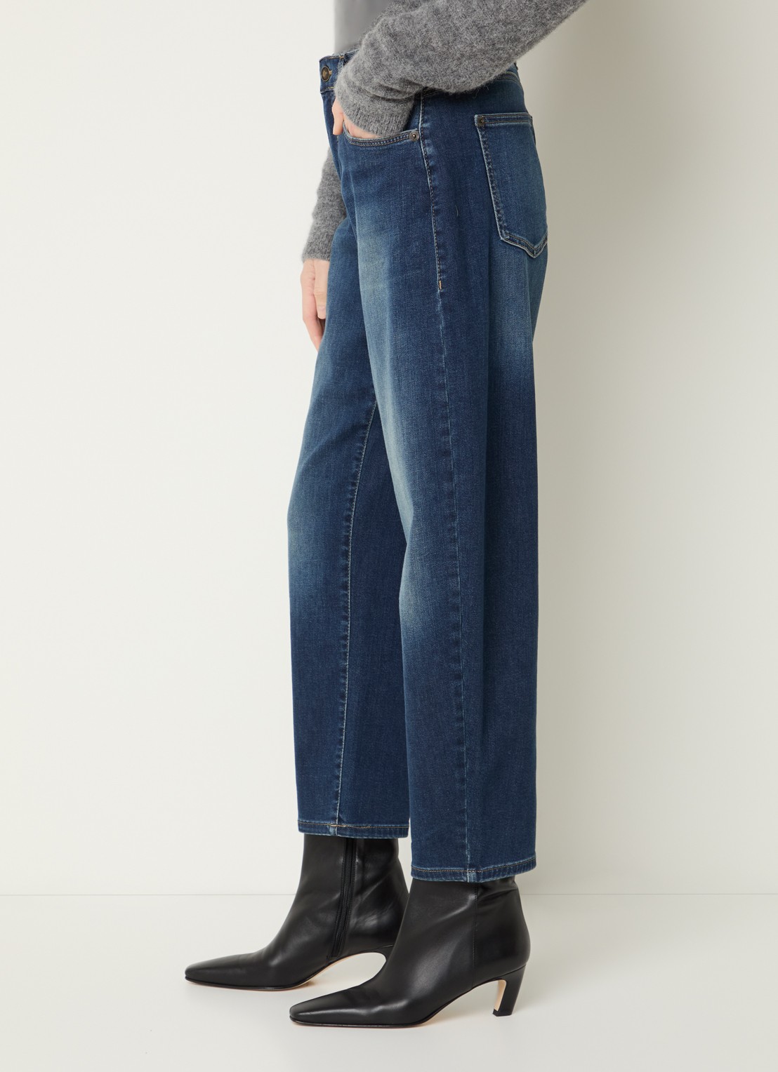 MAC Jeans Danni high waist tapered jeans met donkere wassing - detail 3 indigo