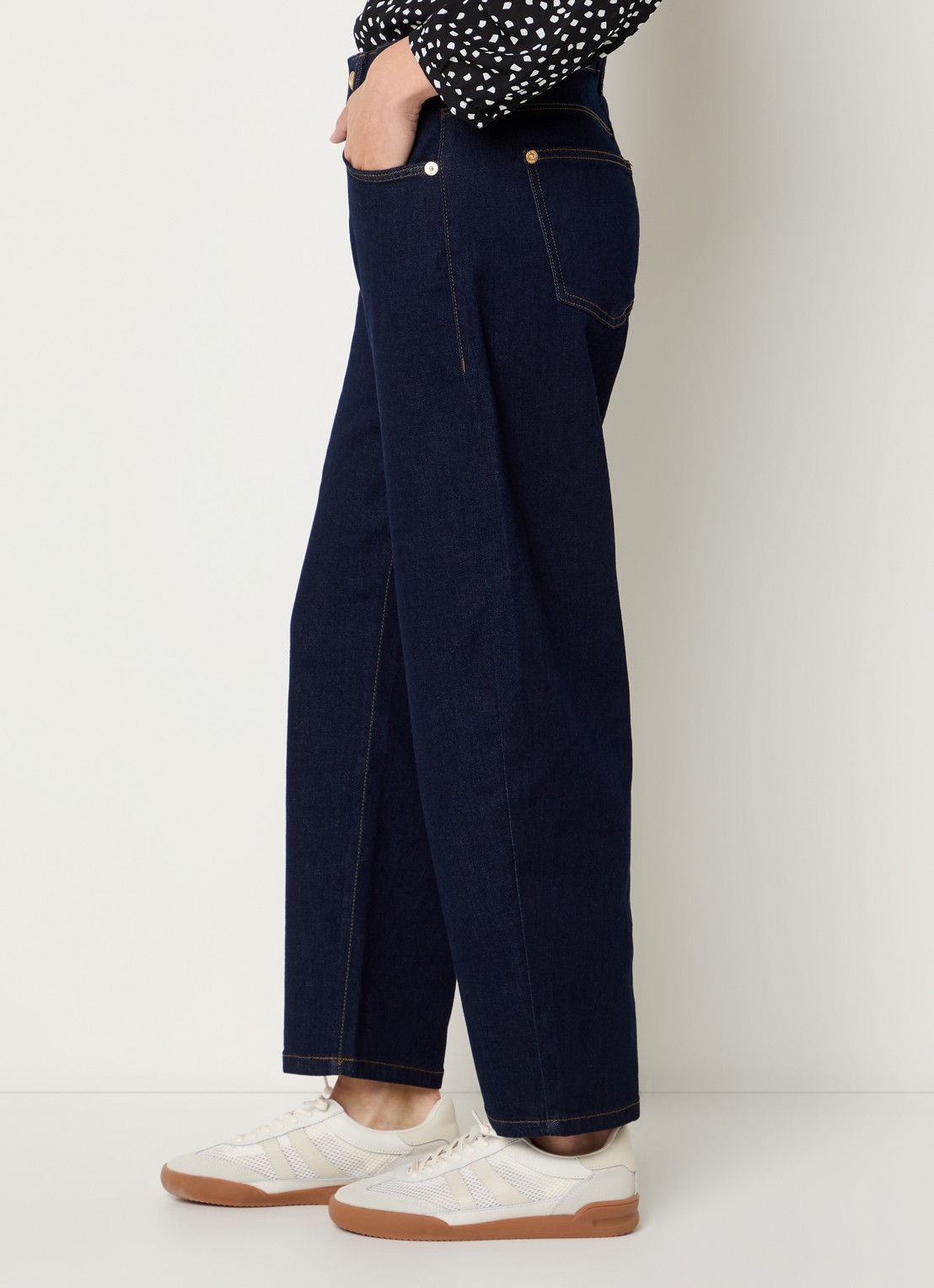 MAC Jeans Danni high waist tapered jeans met donkere wassing - detail 2 donkerblauw