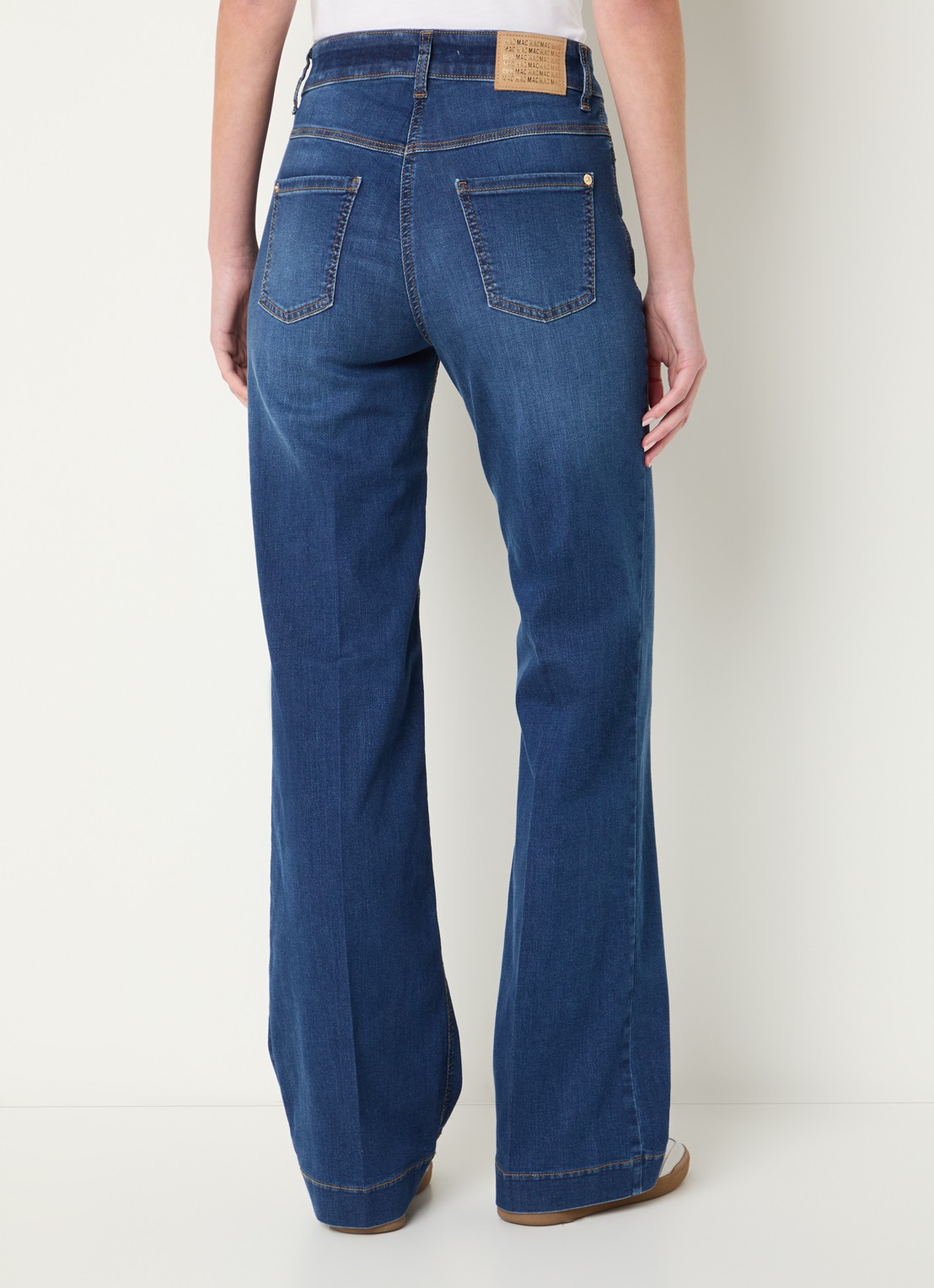 MAC Jeans Dream mid waist wide fit jeans met steekzakken - achterkant indigo