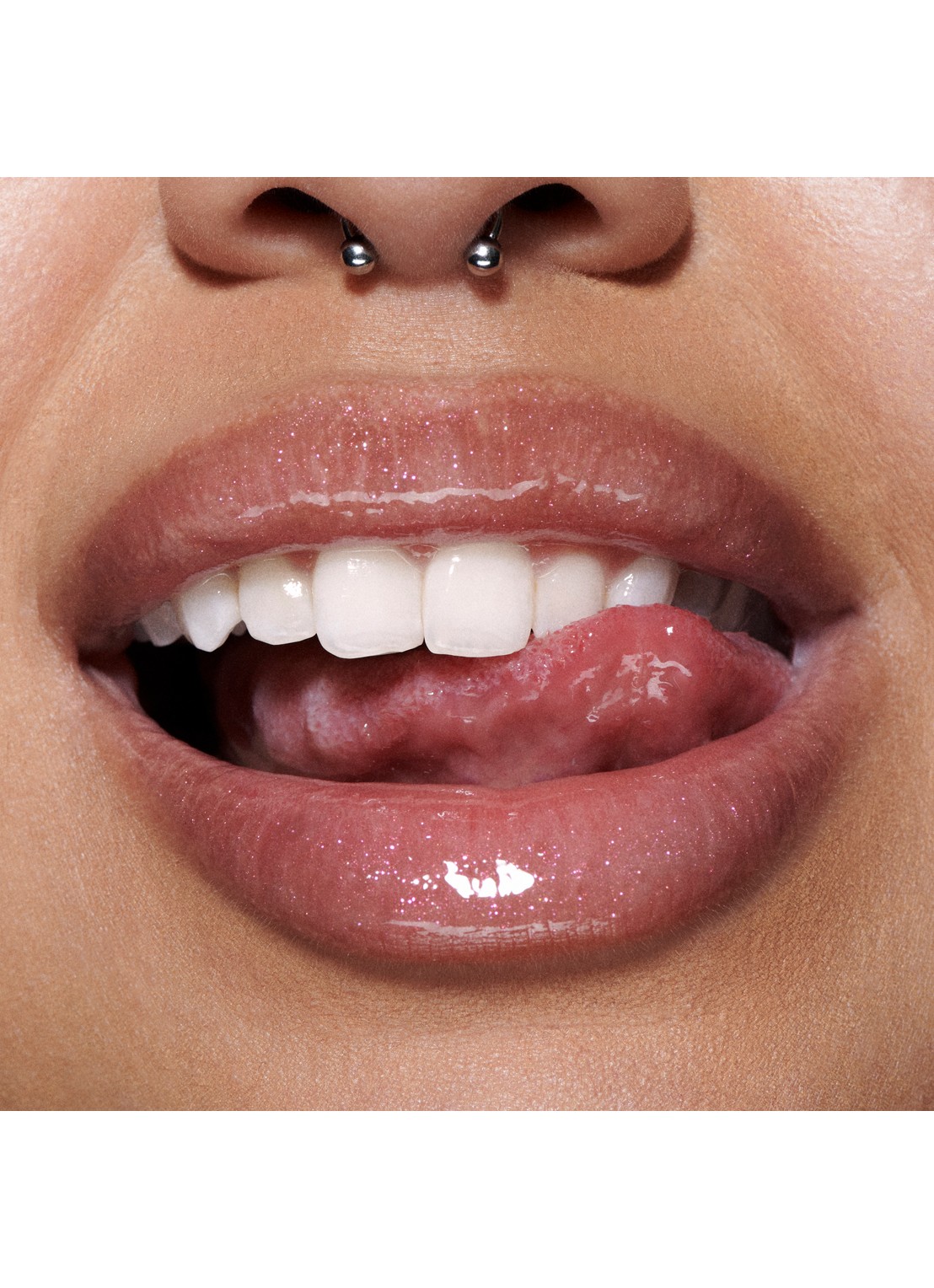 M·A·C Lipglass Air Mini Gloss - detail 3 frosting