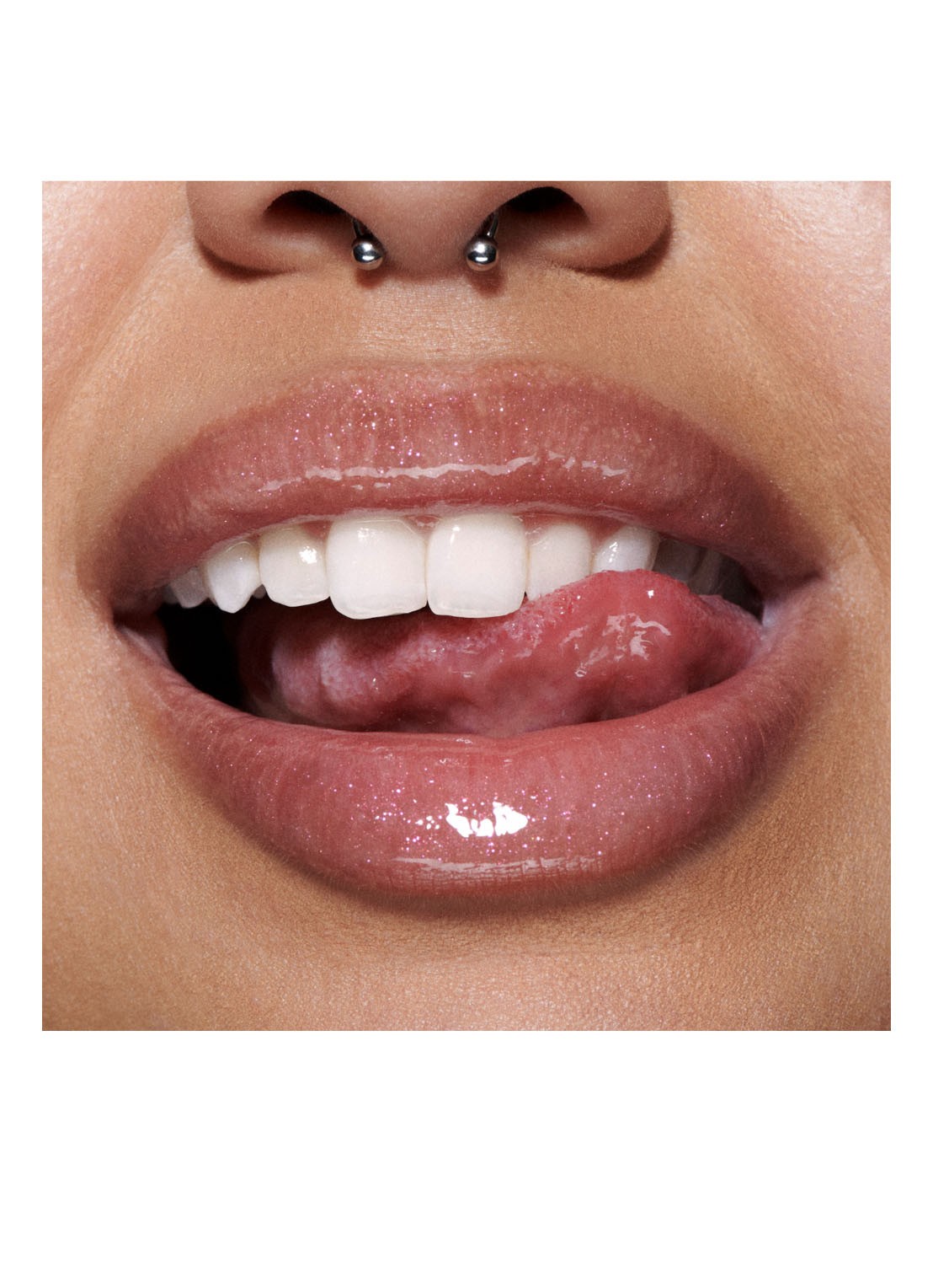 M·A·C Lipglass Air Non-Sticky Gloss - lipgloss  - detail 3 frosting