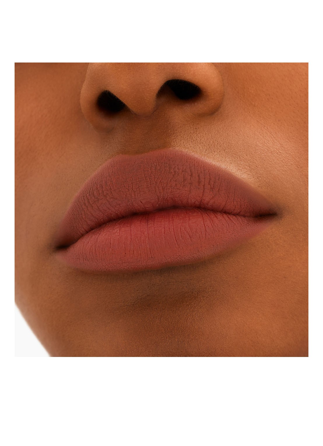 M·A·C Locked Kiss - lipstick  - detail 3 meticulous