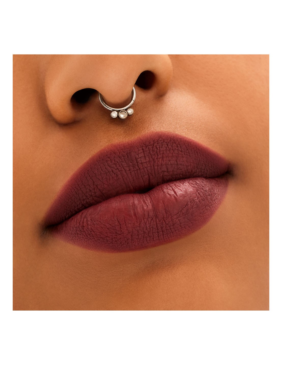 M·A·C Locked Kiss - lipstick  - detail 2 vixen