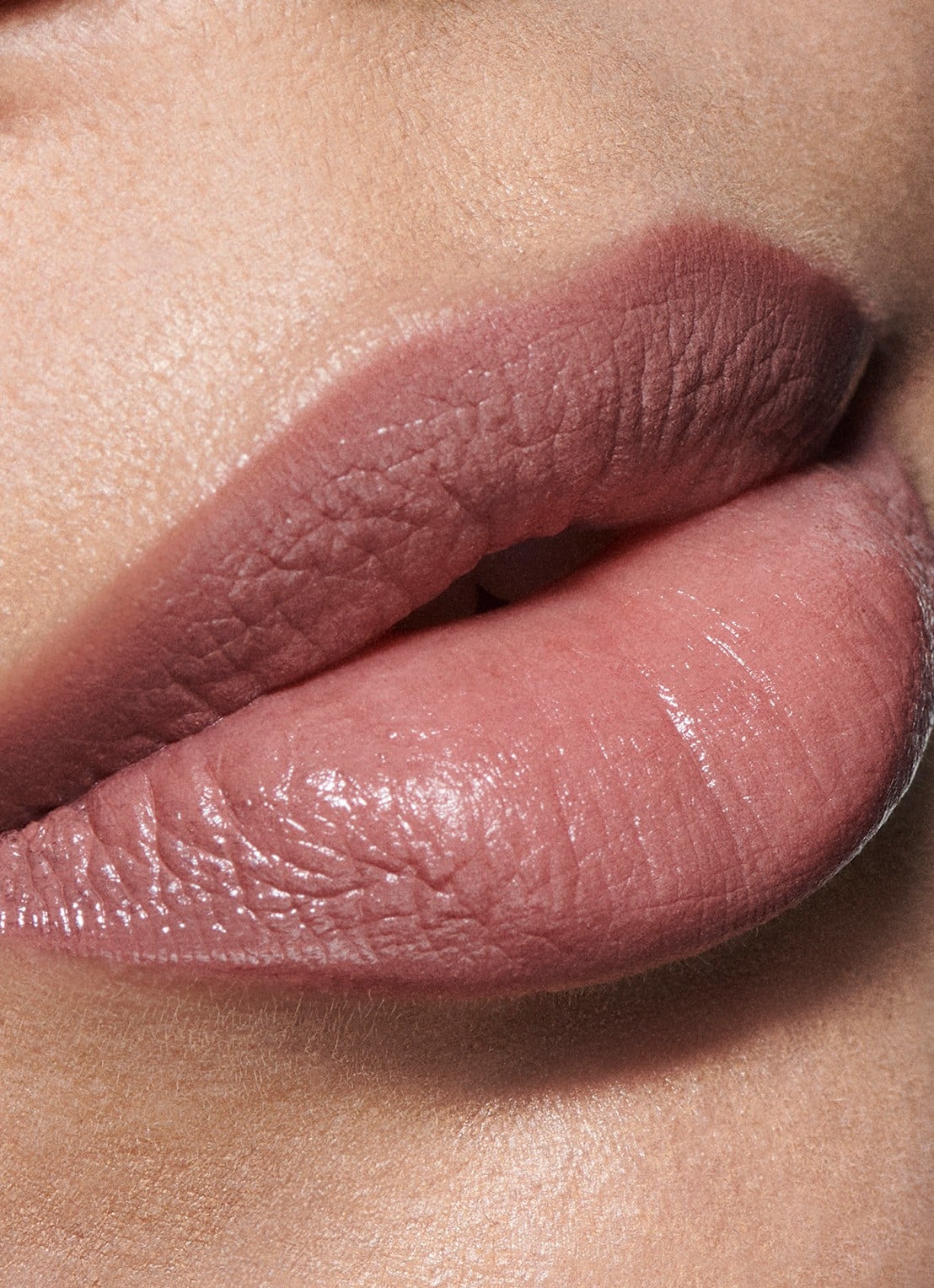 M·A·C Macximal Matte Lipstick  - detail 3 cool teddy