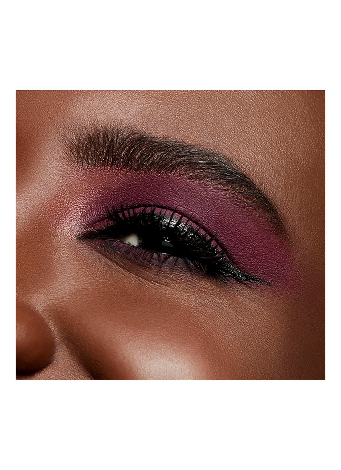 M·A·C Powder Kiss Eyeshadow - oogschaduw - voorkant 5 lens blur