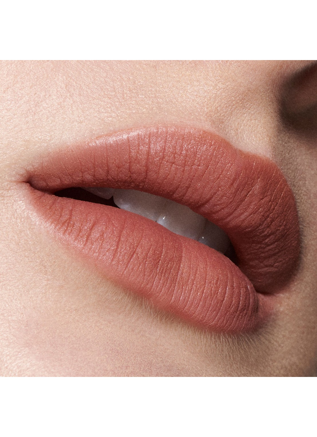 M·A·C Powder Kiss Lip + Cheek Mousse - lipstick - detail habit