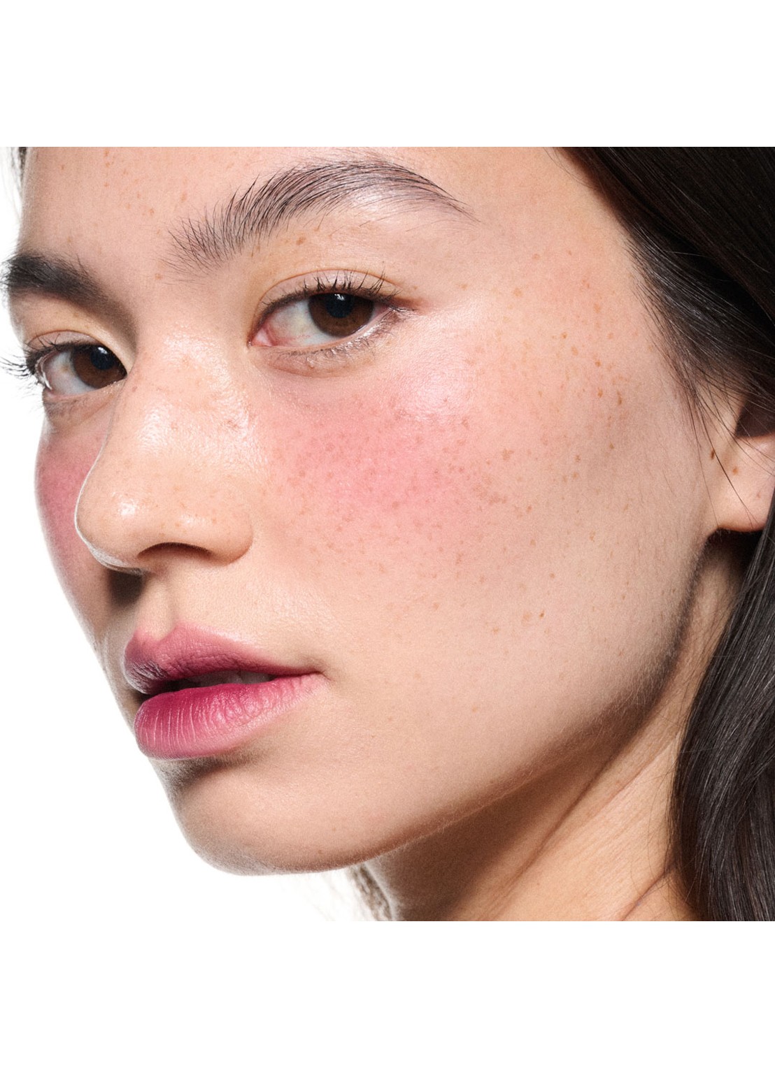 M·A·C Powder Kiss Lip + Cheek Mousse - lipstick - detail 4 date night