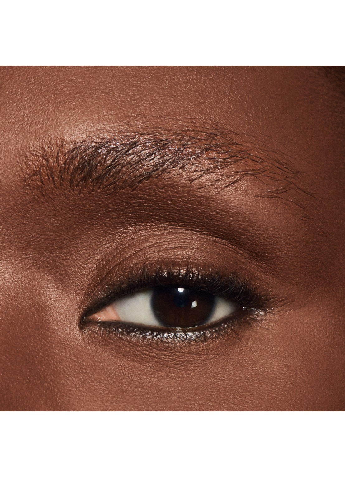 M·A·C Pro Brow Styler - wenkbrauwpotlood met borsteltje - detail 2 genuine aubergine