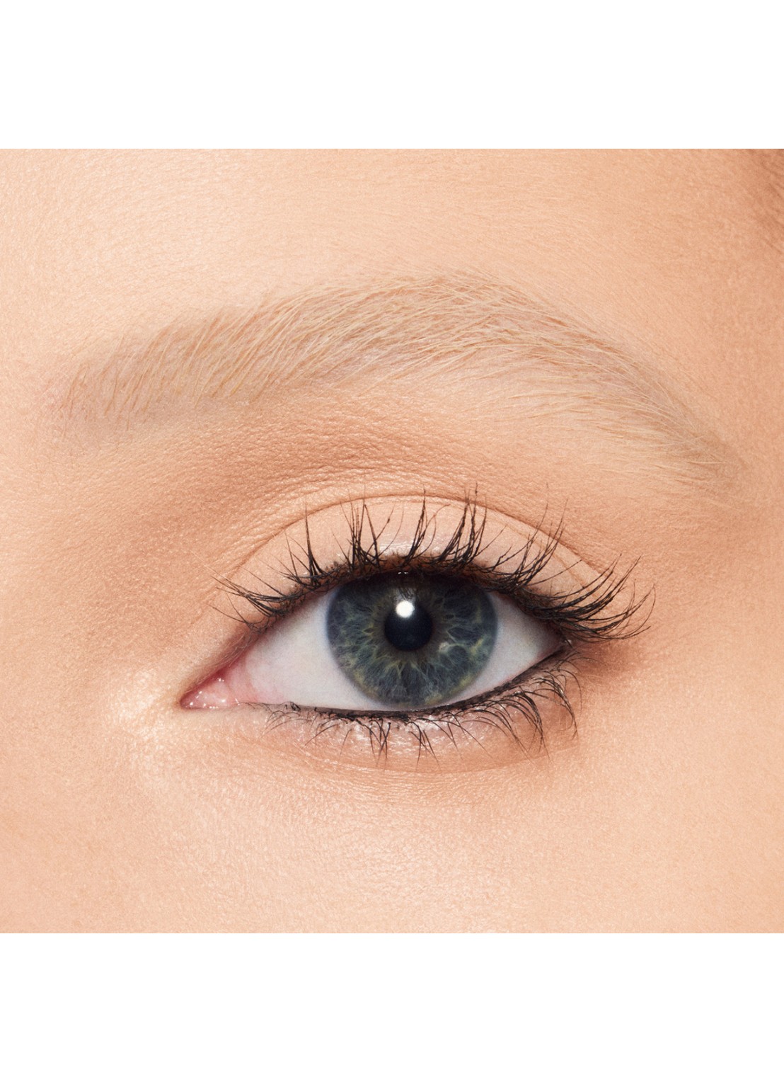 M·A·C Pro Brow Styler - wenkbrauwpotlood met borsteltje - detail 3 omega