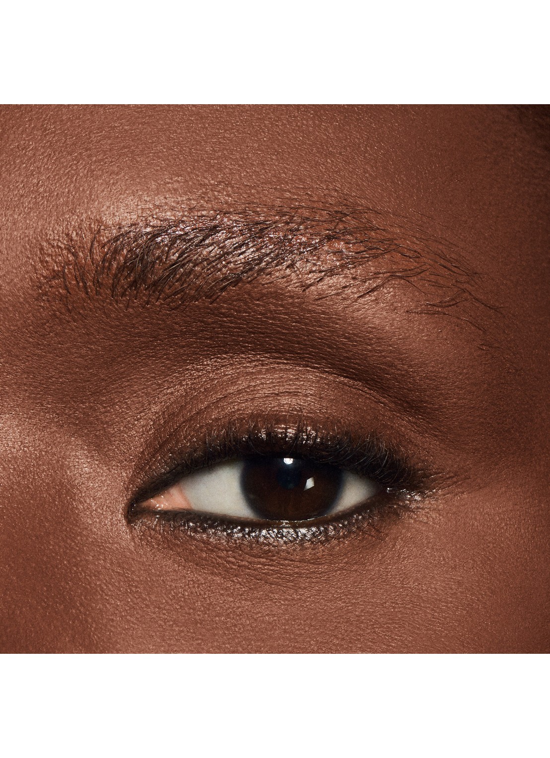 M·A·C Pro Brow Whipgrip Mousse Eyebrow Setting Gel - wenkbrauwgel  - detail genuine aubergine