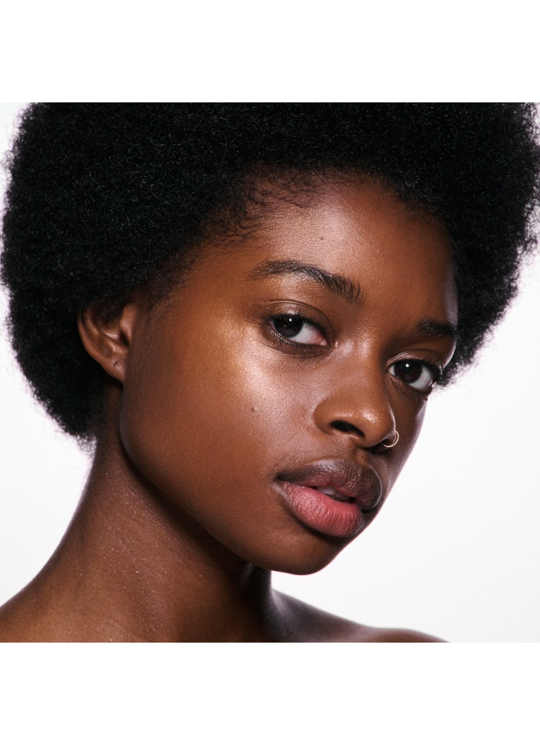 M·A·C Skinfinish Lightstruck Liquid Highlighter - detail 6 bronze glaze