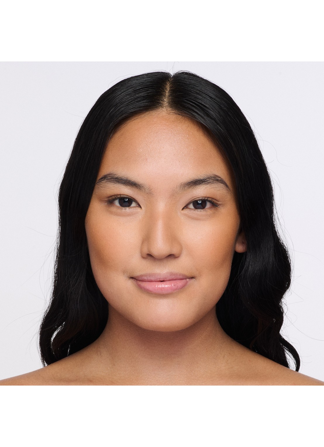 M·A·C Skinfinish Sunstruck Bronzer - detail 2 03 matte deep golden