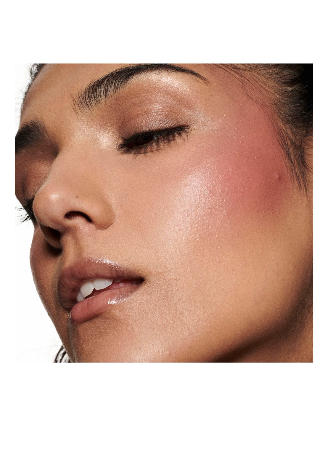 M·A·C Strobe Beam Liquid Blush - vloeibare blush - detail 10 plummy bare
