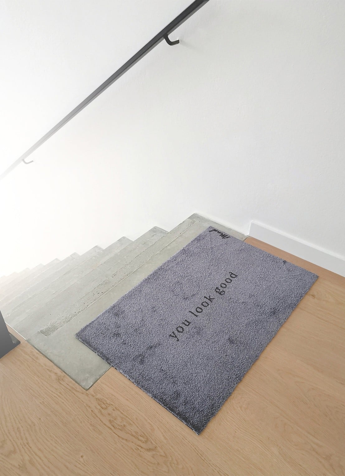 Mad About Mats Alice universele mat 50 x 75 cm - voorkant 3 grijs
