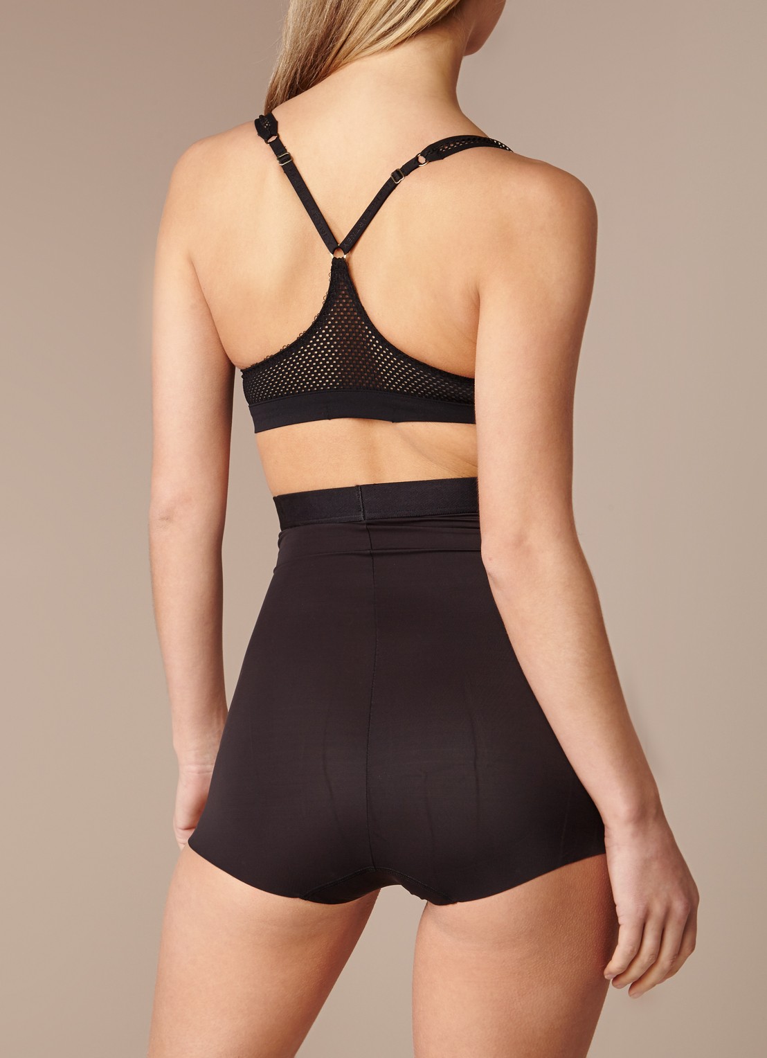 Maidenform Stay Put Firm corrigerende tailleslip - achterkant 4 zwart
