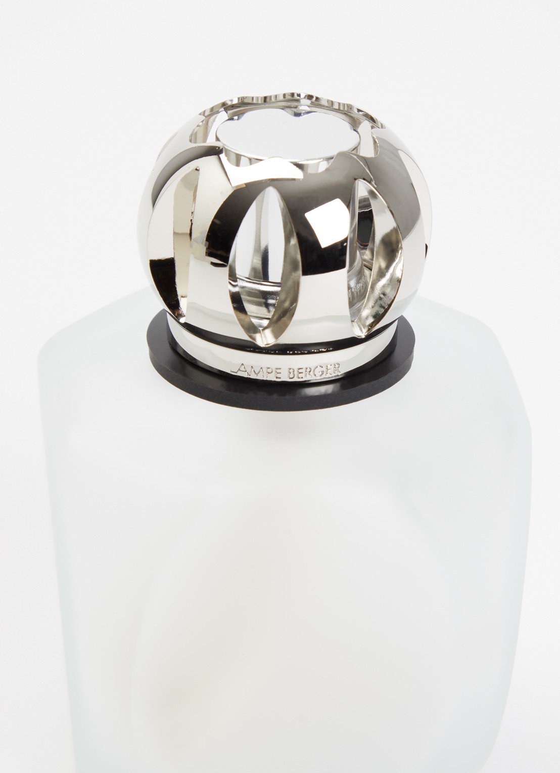 Maison Berger Lampe Berger Magical Givree met navulling in giftset - voorkant 2 wit