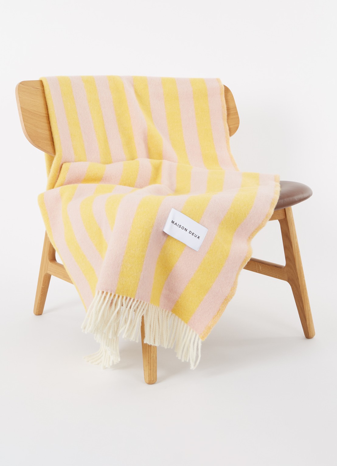 Maison Deux Candy Wrap plaid van wol 130 x 200 cm - voorkant 3 geel