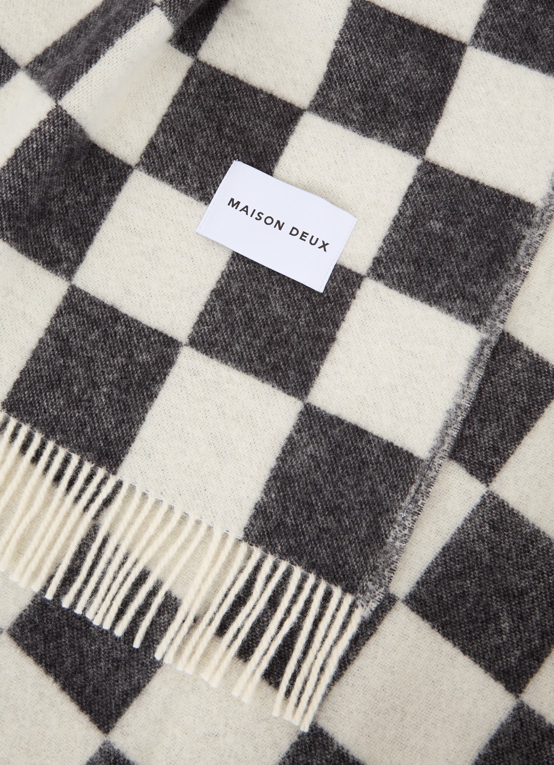 Maison Deux Checkerboard plaid van wol 130 x 200 cm - detail zwart