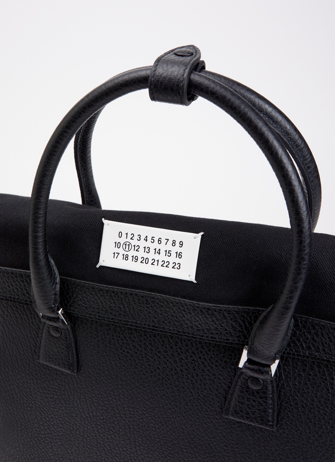 Maison Margiela 5AC Daily Vertical handtas van canvas met kalfsleren details en afneembare schouderriem - detail 3 zwart