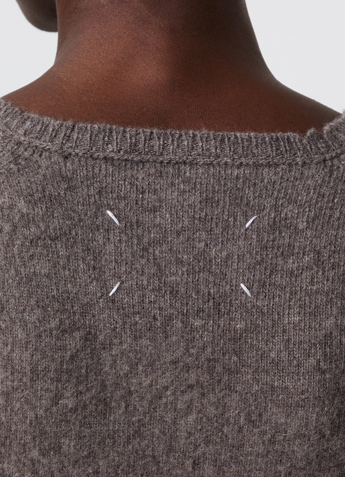 Maison Margiela Fijngebreide crop top met V-hals - detail 3 bruin