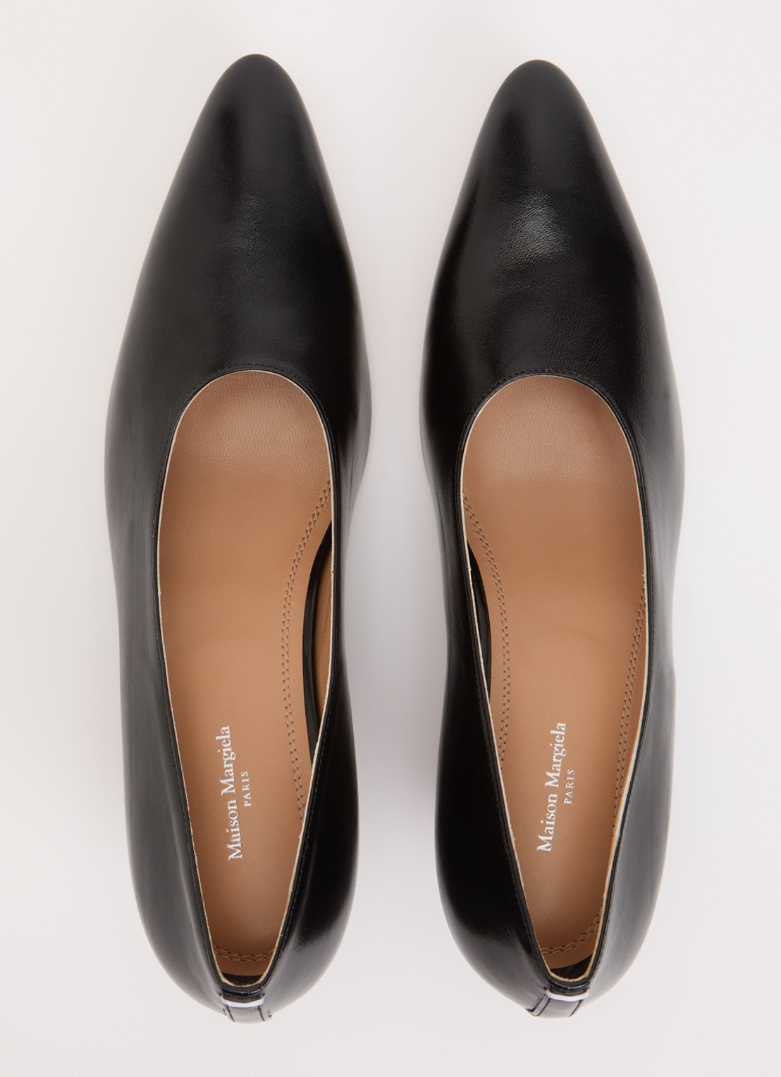 Maison Margiela Heel-Less pump van schapenleer - detail 4 zwart