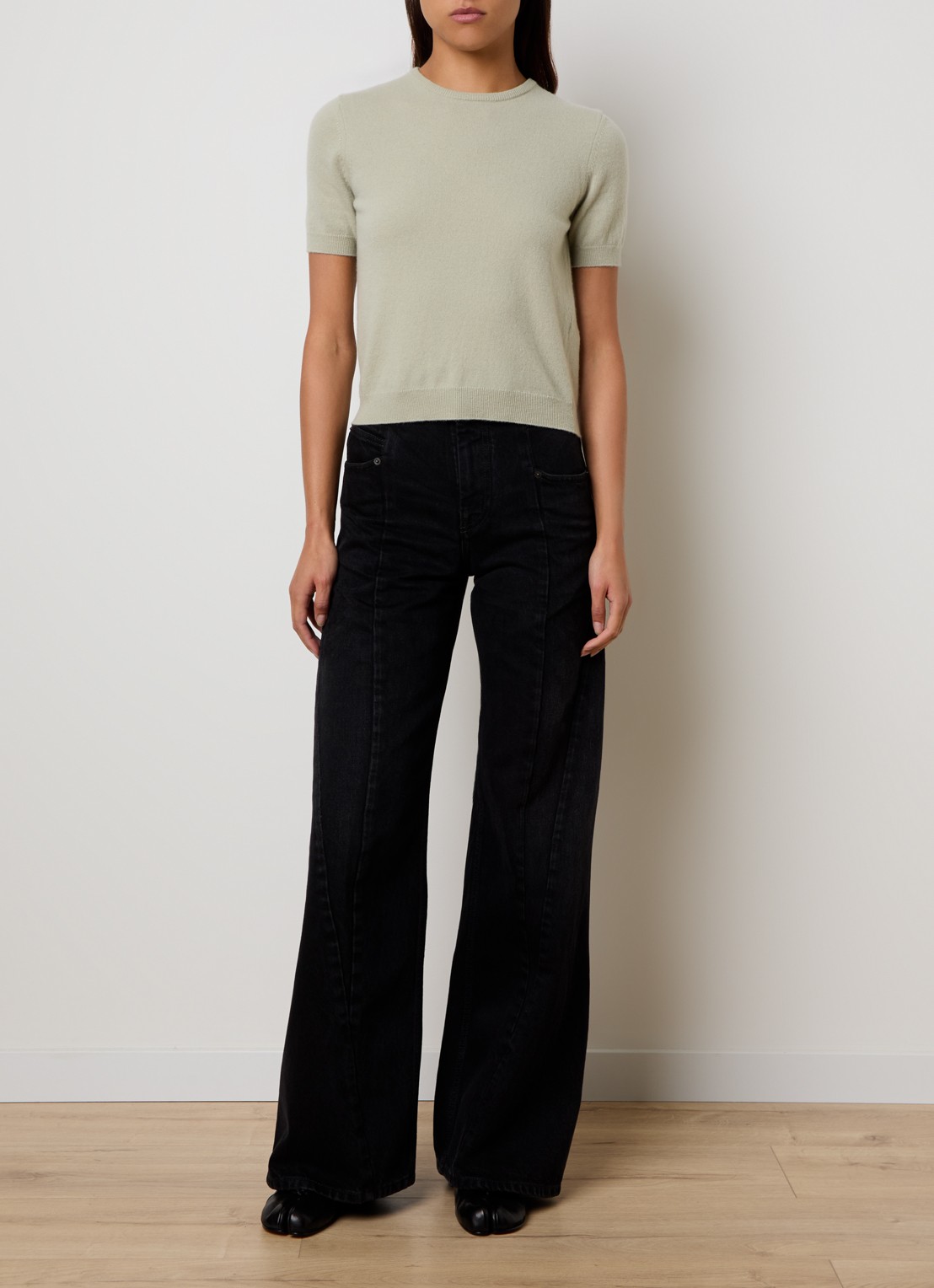 Maison Margiela High waist flared jeans met gekleurde wassing - voorkant 6 zwart