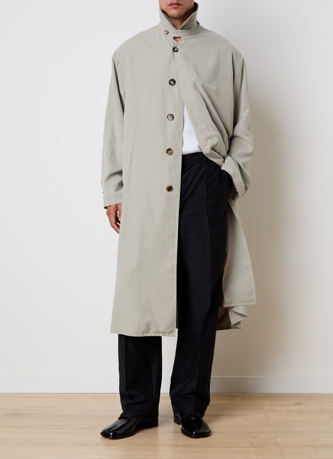 Maison Margiela Peach mantel met steekzakken - voorkant 6 zand