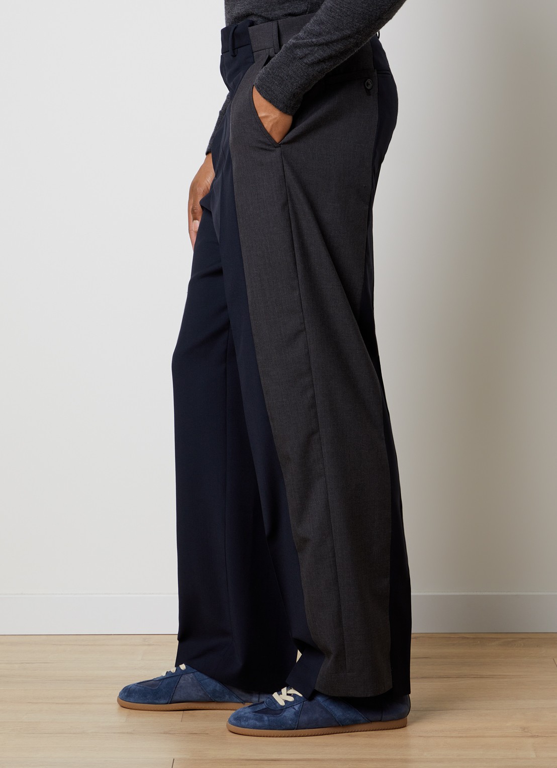 Maison Margiela Spliced straight fit broek met steekzakken - detail 2 donkerblauw