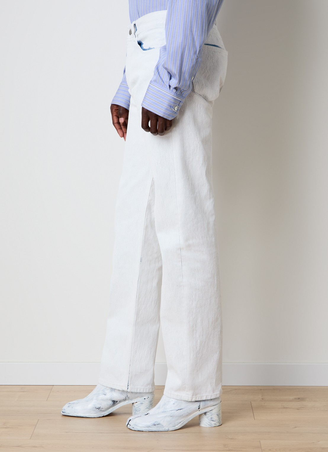 Maison Margiela Straight leg jeans met destroyed afwerking - detail 2 wit