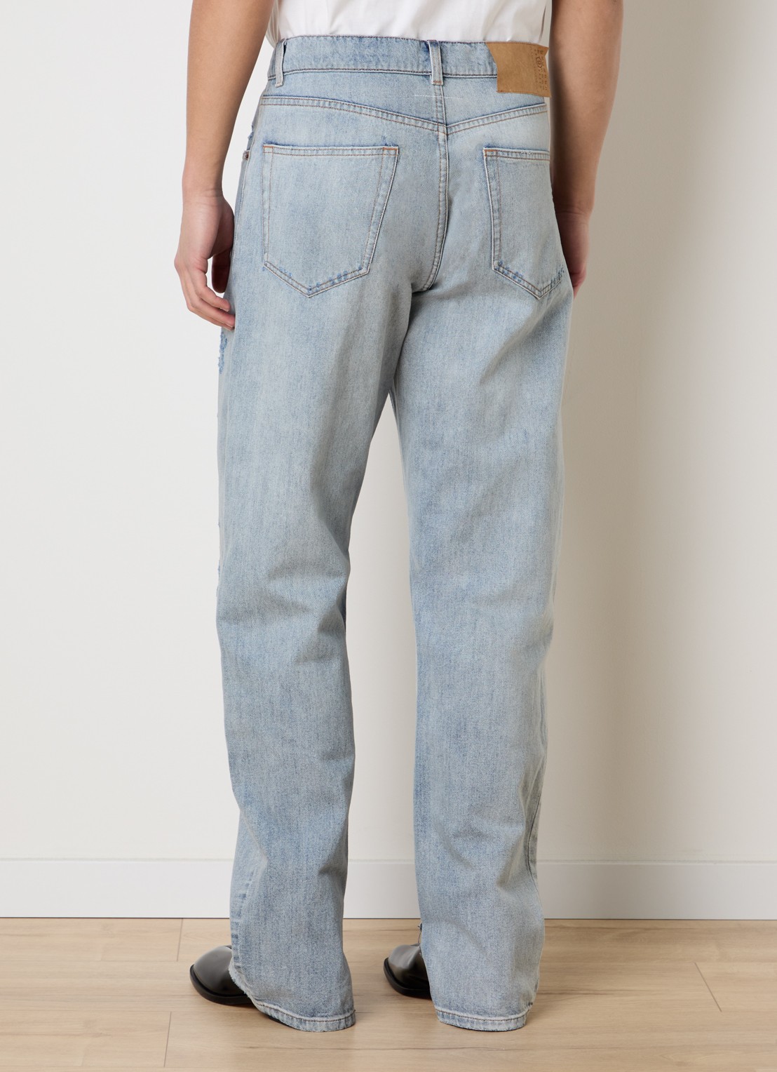 Maison Margiela Straight leg jeans met destroyed afwerking - achterkant 6 lichtblauw