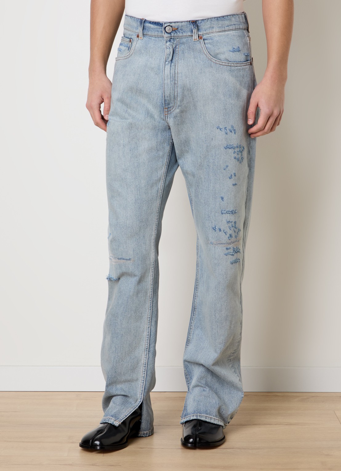 Maison Margiela Straight leg jeans met destroyed afwerking - detail 3 lichtblauw