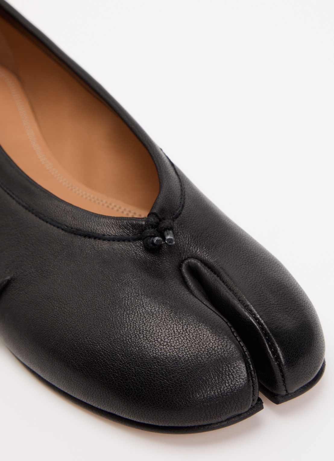 Maison Margiela Tabi ballerina van kalfsleer - detail 4 zwart